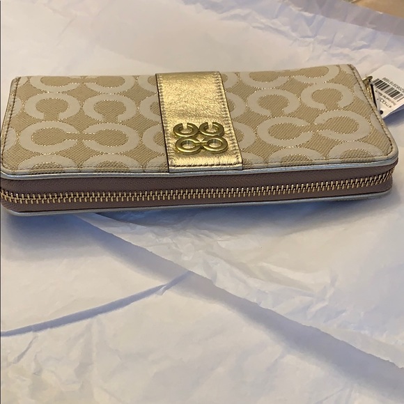 Coach khaki and gold wallet - Picture 6 of 8